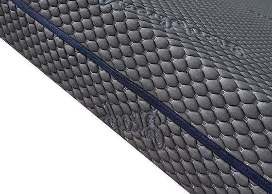 Colchão ortopédico Hypoallergenic da cama da esponja para o tamanho respirável da rainha da casa da escola
